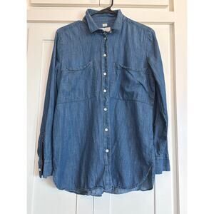 Loft chambray "the Softened shirt" in M.  button up. 100% Cotton